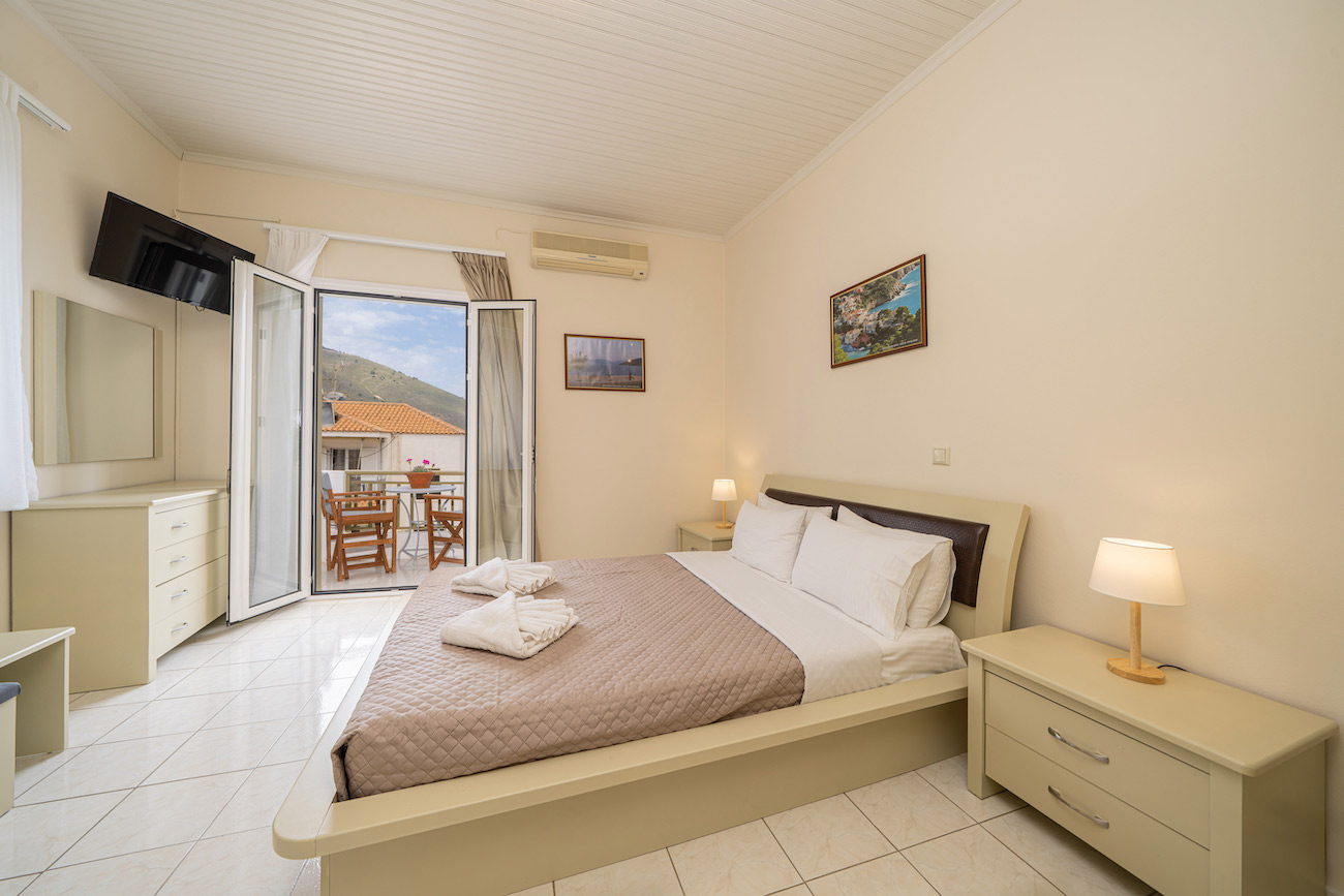 Kefalonia Studios and Apartments - Kefalonia Studios Agia Efimia - Makis Apartments Agia Efimia Kefalonia - Kefalonia Hotel Agia Efimia - Hotels in Agia Efimia Kefalonia