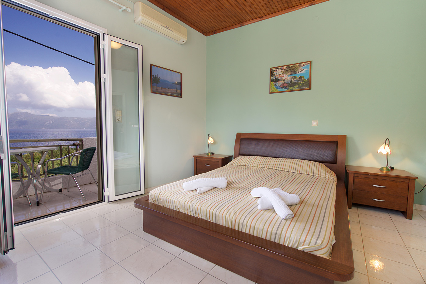 Kefalonia Studios and Apartments - Kefalonia Studios Agia Efimia - Makis Apartments Agia Efimia Kefalonia - Kefalonia Hotel Agia Efimia - Hotels in Agia Efimia Kefalonia