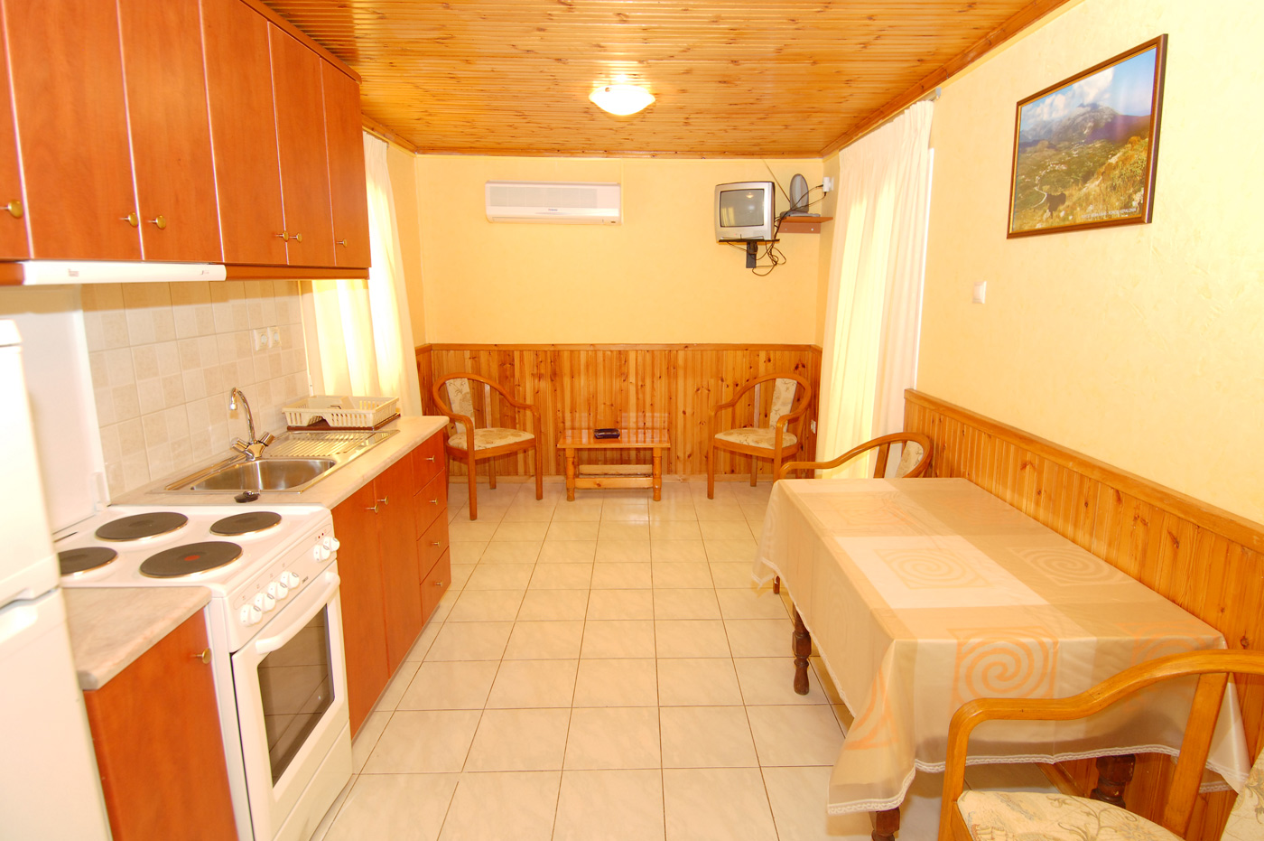 Kefalonia Studios and Apartments - Kefalonia Studios Agia Efimia - Makis Apartments Agia Efimia Kefalonia - Kefalonia Hotel Agia Efimia - Hotels in Agia Efimia Kefalonia