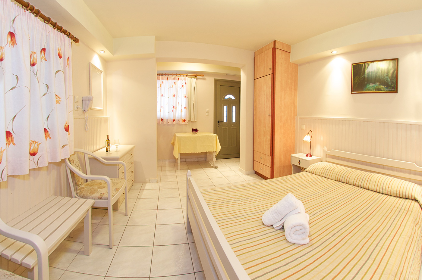 Kefalonia Studios and Apartments - Kefalonia Studios Agia Efimia - Makis Apartments Agia Efimia Kefalonia - Kefalonia Hotel Agia Efimia - Hotels in Agia Efimia Kefalonia