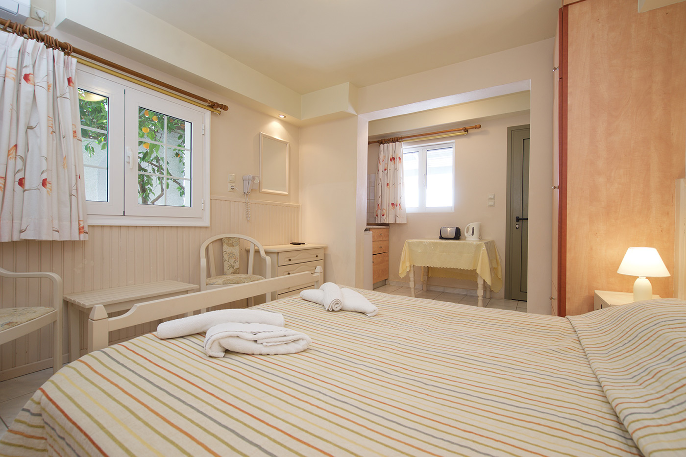 Kefalonia Studios and Apartments - Kefalonia Studios Agia Efimia - Makis Apartments Agia Efimia Kefalonia - Kefalonia Hotel Agia Efimia - Hotels in Agia Efimia Kefalonia